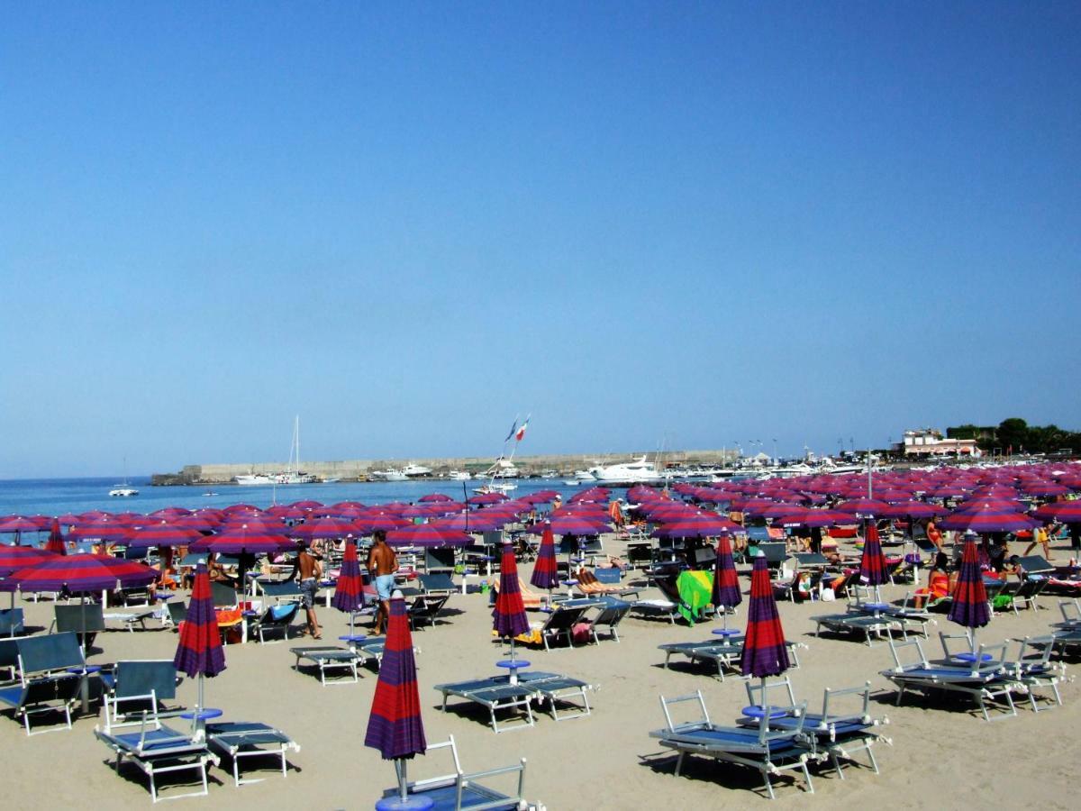 La Mansarda Apartman Giardini-Naxos Kültér fotó